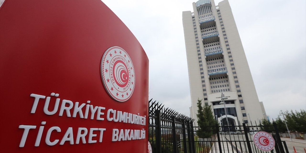 Ticaret Bakanlığı, ABD'nin Yeni Gümrük Vergilerinde Türkiye'nin Pozitif Ayrıştığına İşaret Etti