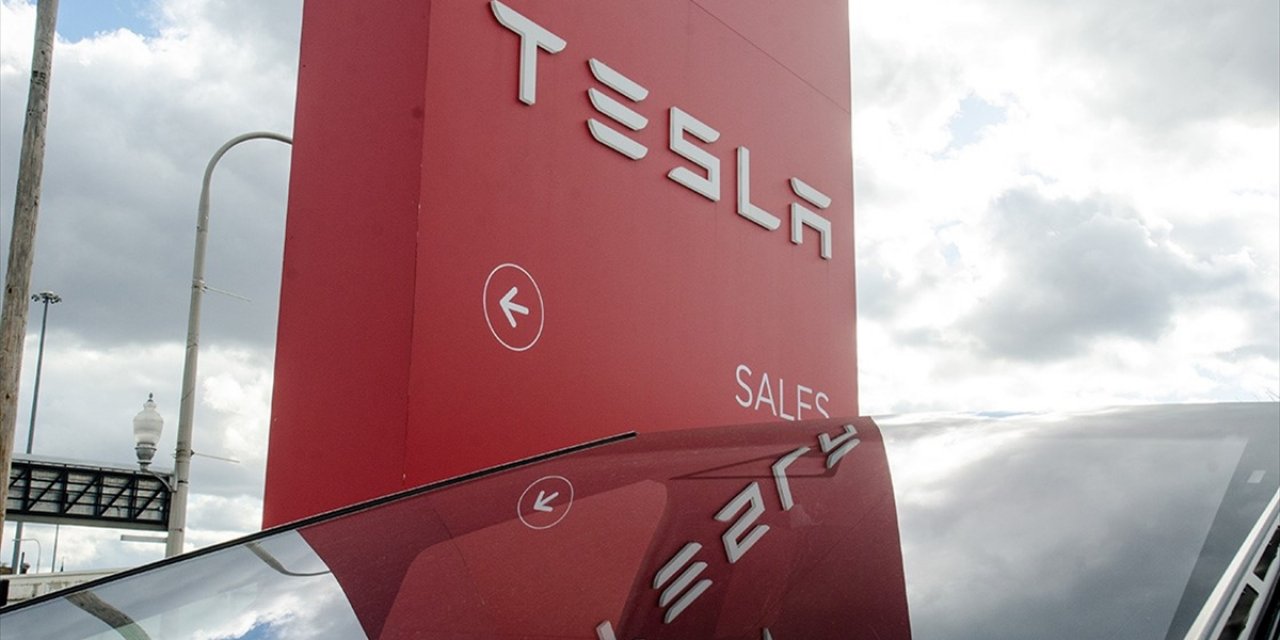 ABD'de Jüri, Tesla'nın 2019'daki Ölümlü Kaza İçin 243 Milyon Dolar Tazminat Ödemesini İstedi