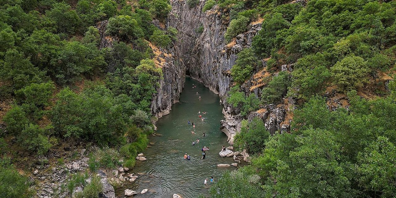 Masiro Kanyonu Serin ve Temiz Havasıyla Doğaseverlere "Nefes" Oldu