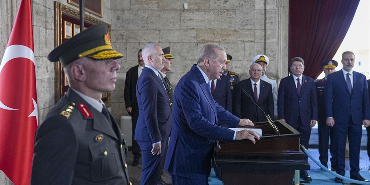 Cumhurbaşkanı Erdoğan: Milletimizin İstikbalini Güvenceye Alacak Tarihi Adımlar Atıyoruz