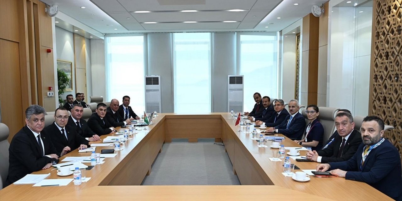 Bakan Abdulkadir Uraloğlu, Türkmenistan'da Üst Düzey Yetkililerle Görüştü