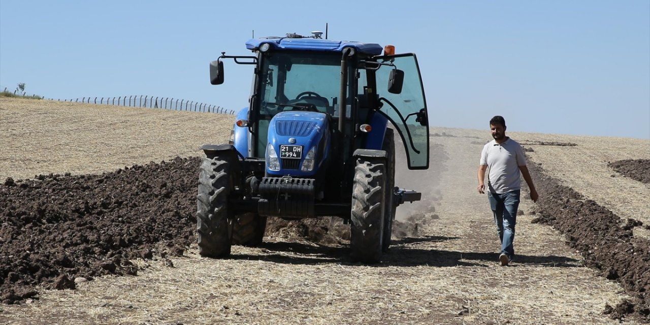 Diyarbakır'da Uygulanan Proje Çiftçilere Tarlasını Sürücüsüz Traktörle Ekme İmkanı Sunacak