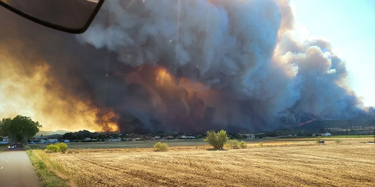 Fransa'da 16 Bin Hektardan Fazla Alanı Küle Çeviren Yangın Henüz Kontrol Altına Alınamadı