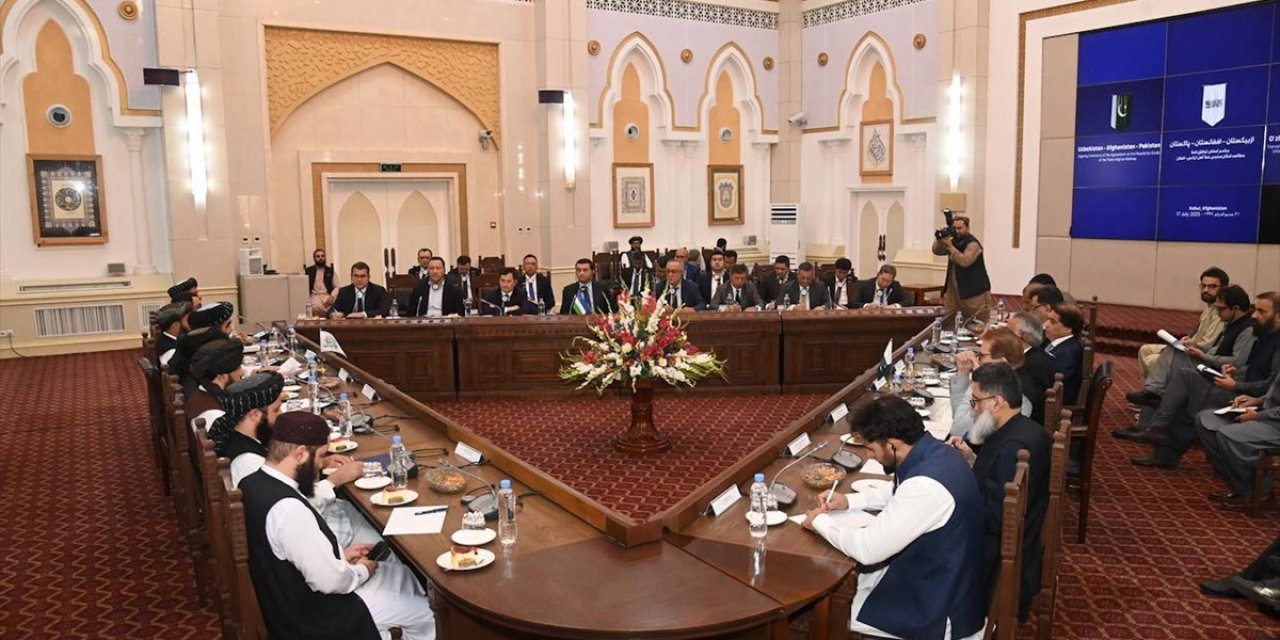 Özbekistan, Trans-Afgan Demir Yolunun Faaliyete Geçmesiyle Denize Daha Çabuk Ulaşmayı Umuyor