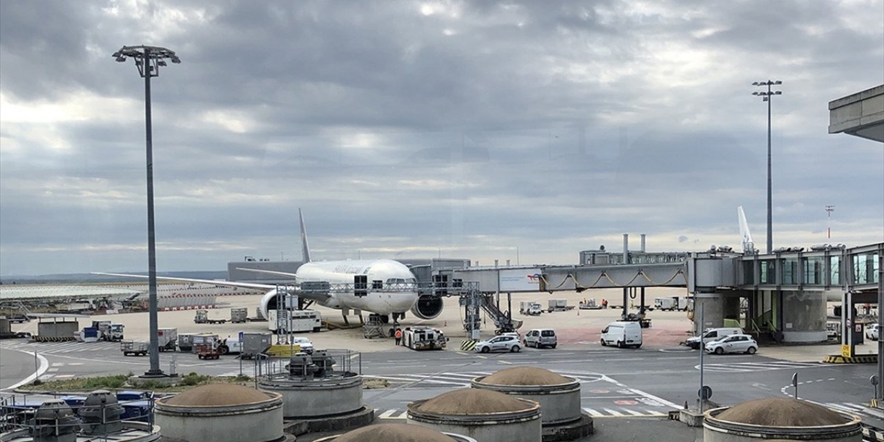 Fransa'da İsrailli Uçuş Ekibi İle Telsiz Konuşmasında "Özgür Filistin" Diyen Görevli İşten Uzaklaştırıldı