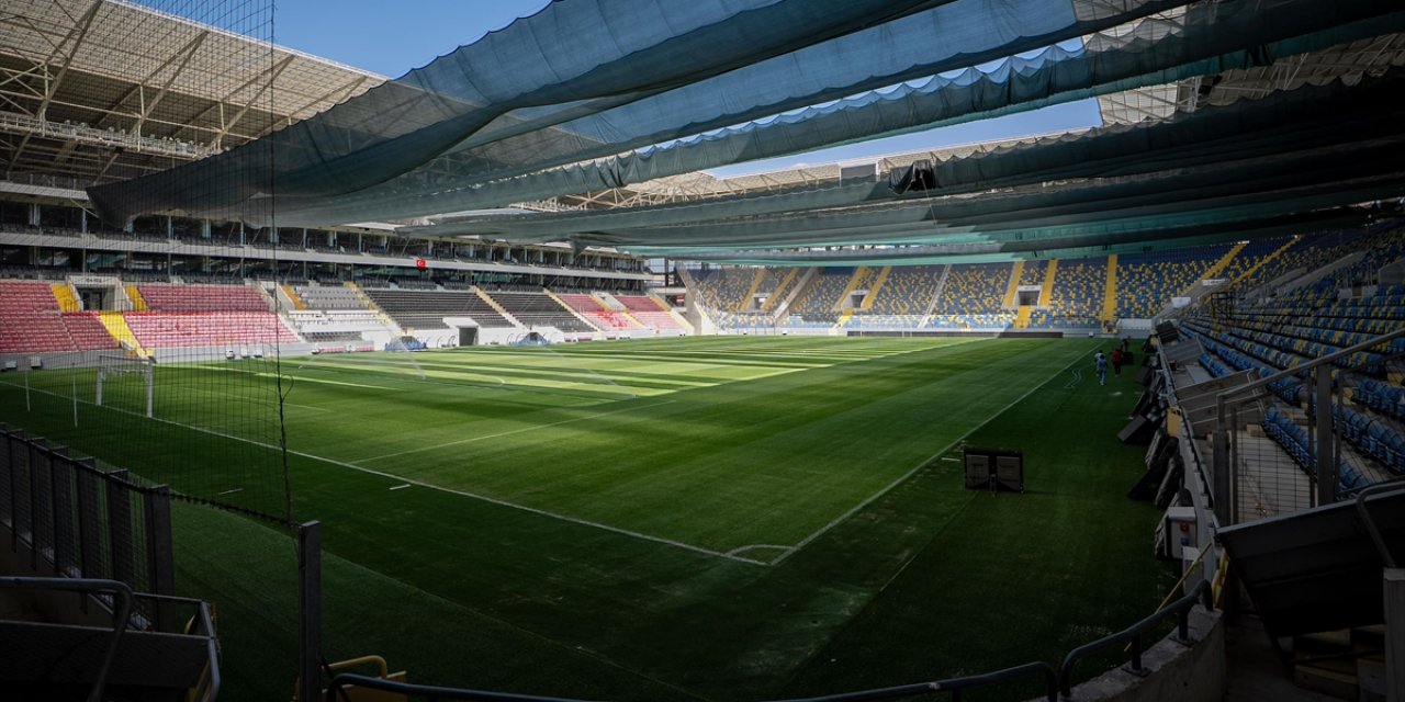 Eryaman Stadı'nın Zemini Yenilendi