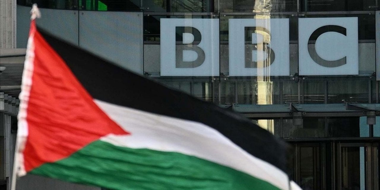 İngiltere'de Lise Öğrencisi, Canlı Yayında Bbc'yi Gazze'deki Soykırımın "Suç Ortağı" Olmakla Suçladı