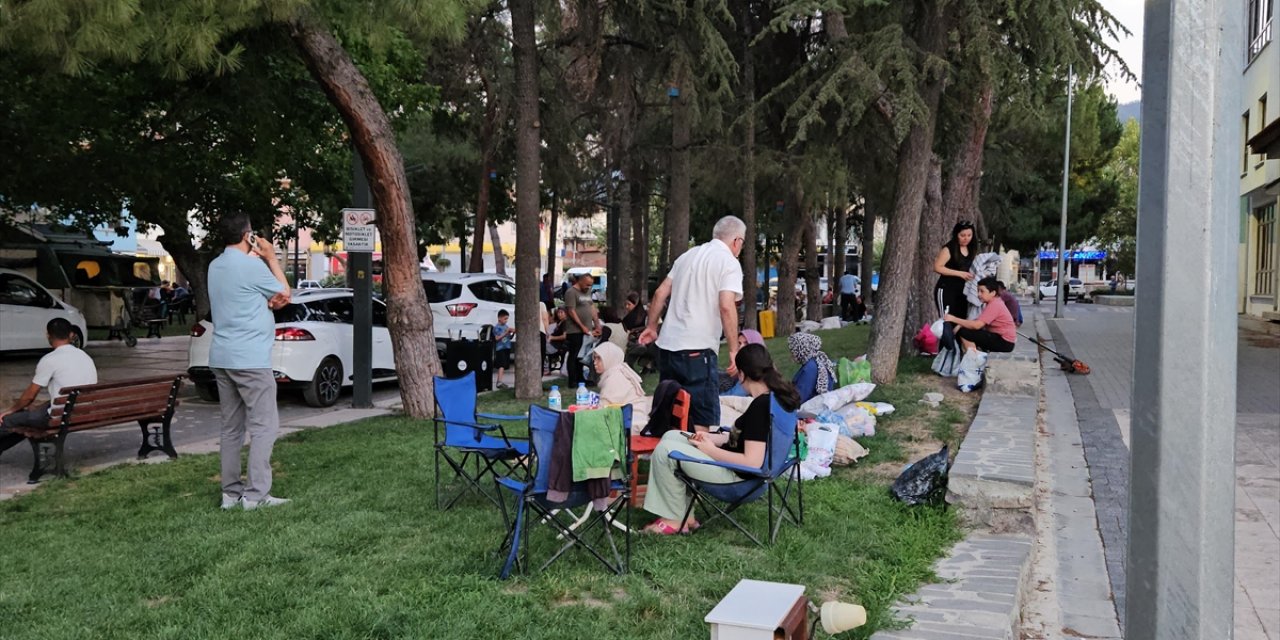 Balıkesir'de 4 Büyüklüğünde Deprem