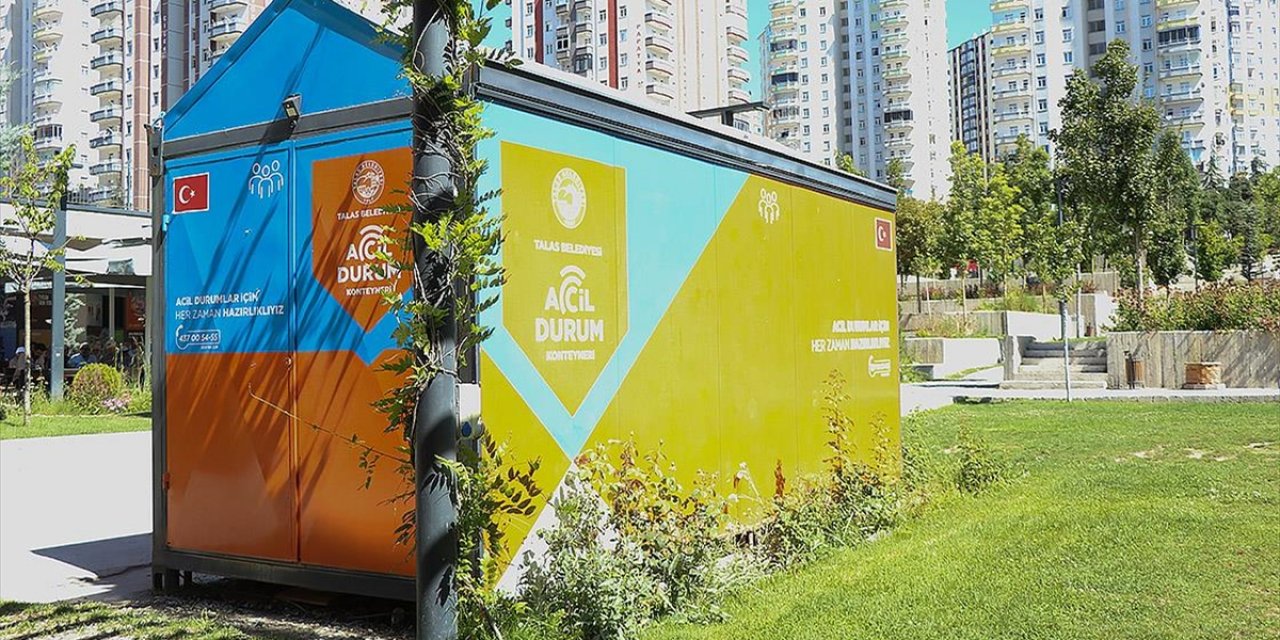 Parklara Konulan "Acil Durum Konteynerleri" Hayat Kurtaracak