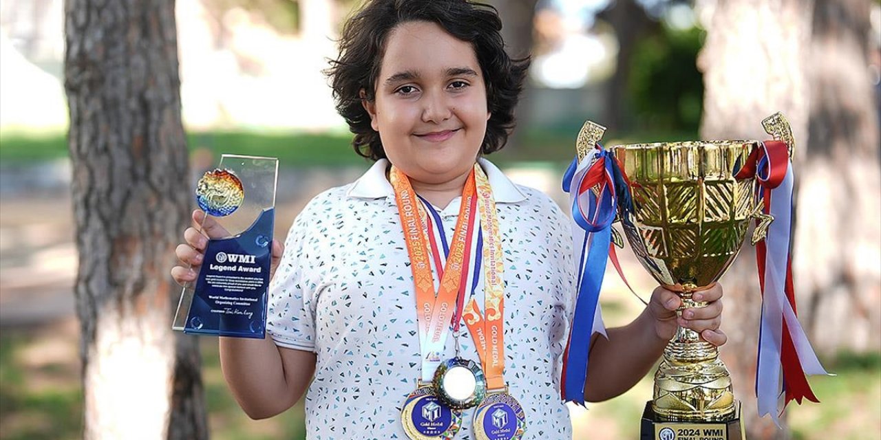 12 Yaşındaki Atlas "Efsane Matematikçi" Ünvanı Aldı