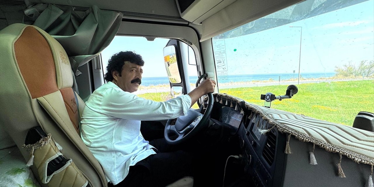 "Van'ın Müslüm Baba'sı" Görenleri Şaşırtıyor