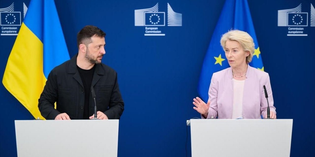 AB Komisyonu Başkanı Von Der Leyen ve Ukrayna Devlet Başkanı Zelenskiy Ortak Basın Toplantısında Konuştu