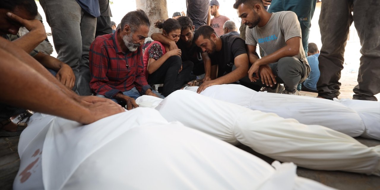 İsrail'in Gazze'ye Sabah Saatlerinde Düzenlediği Saldırılarda 33 Filistinli Yaşamını Yitirdi