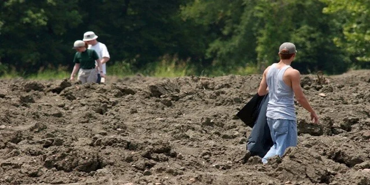 Halka Açık Elmas Madeni: Bulan Yanında Götürebiliyor