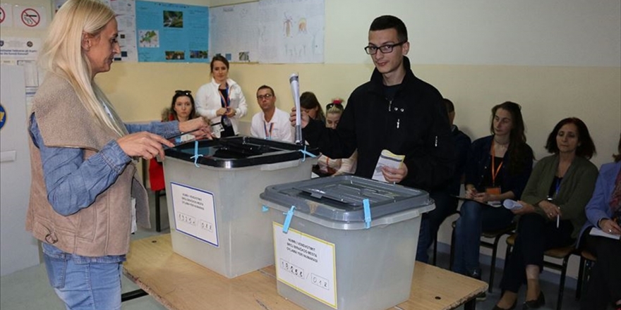 Kosovalılar Pazar Günü Sandık Başına Gidecek