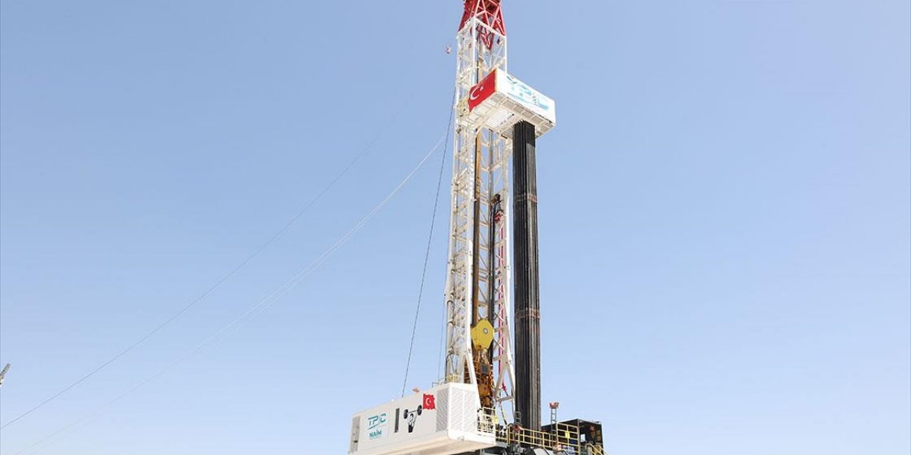 İki Yerli Petrol Sondaj Kulesi Şırnak'ta Göreve Başladı