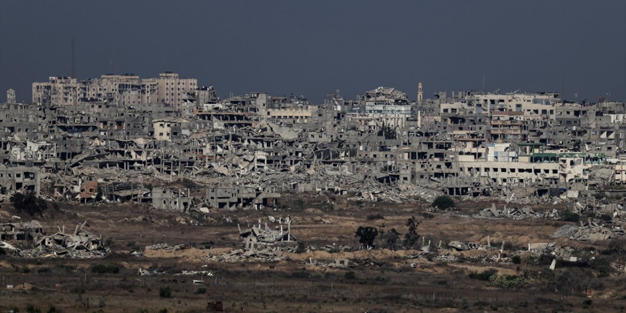 Yardım Atılan Uçaktan Çekilen Görüntü Gazze'deki Yıkımı Gözler Önüne Seriyor