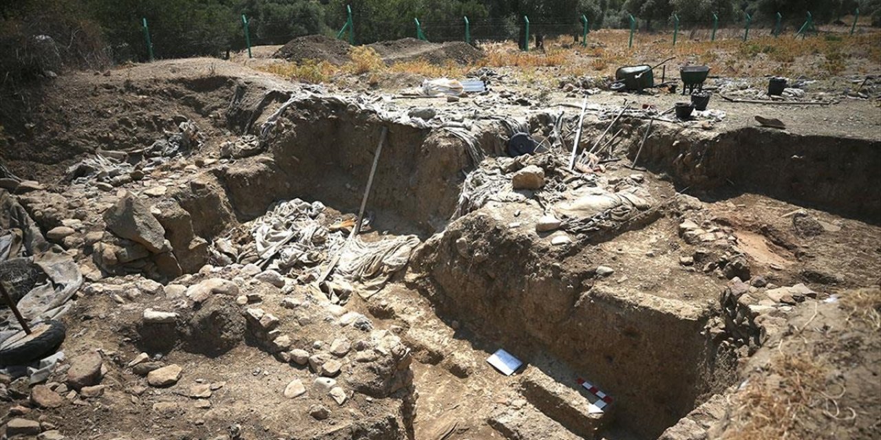 Türkiye'nin En Batısında 8 Bin 800 Yıllık 5 Mimari Yapı Ortaya Çıkarıldı