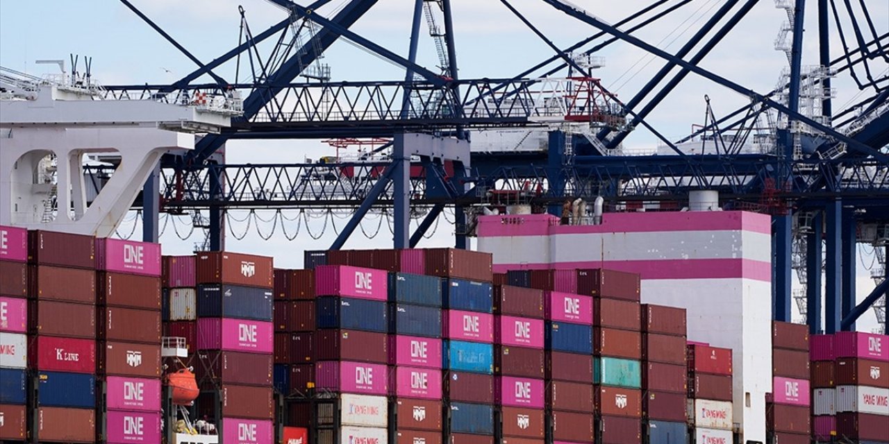 ABD'nin Tarifeleri İkiye Katlaması Hindistan'ın Milyarlarca Dolarlık İhracatını Riske Atıyor