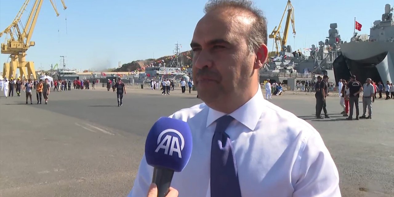 Bakan Kacır: Türk Gençleri Artık Çok İyi Biliyorlar Ki Türkiye'de Onlara Sunabileceğimiz Her Türlü İmkan Var