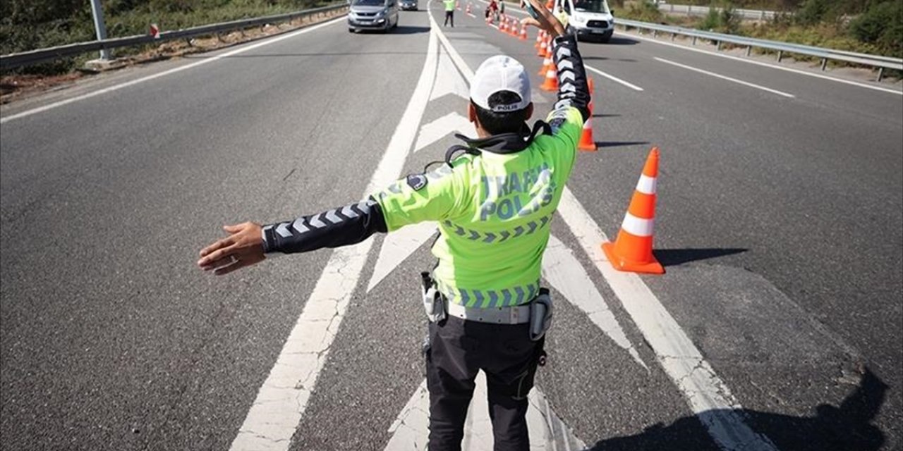 İstanbul'da Hafta Sonu Trafikte "Triatlon Şampiyonası" Düzenlemesi