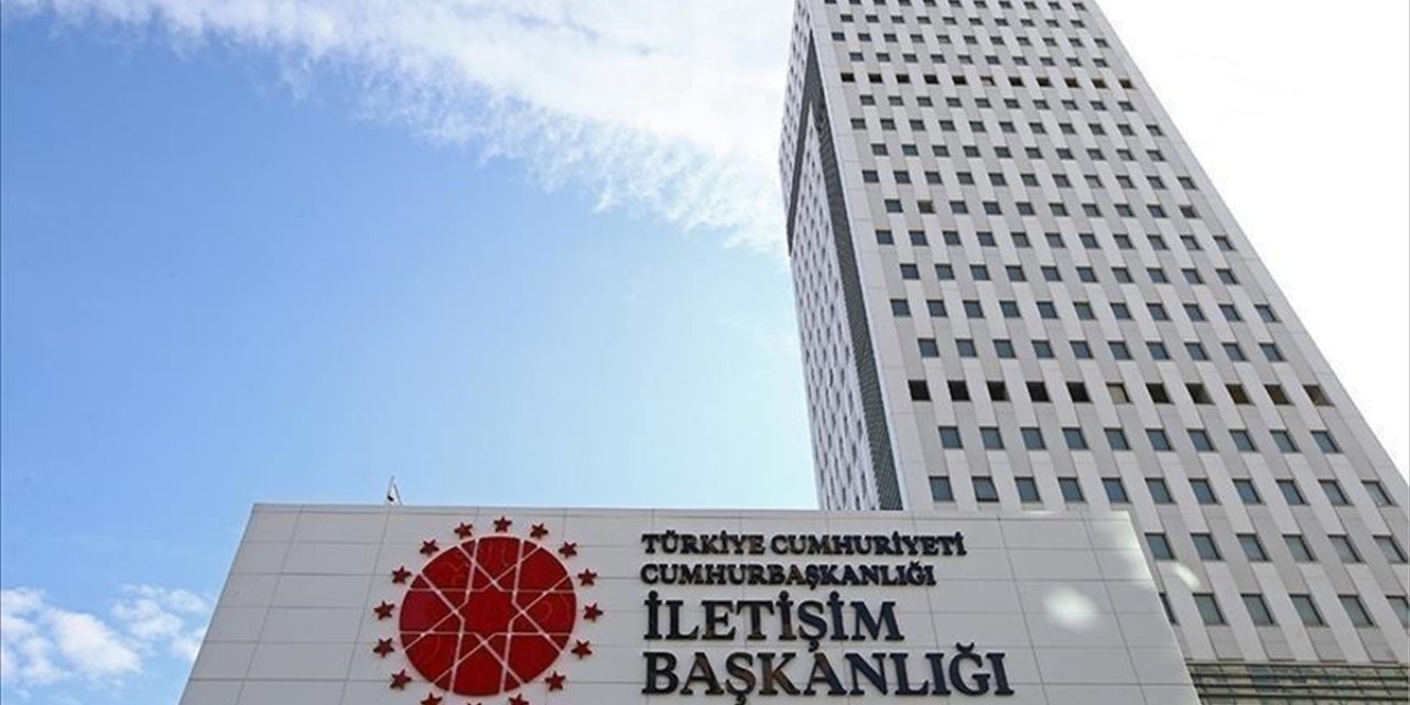 DMM "Bakan Güler'in Beraberindeki Generalle Cumhurbaşkanı Erdoğan'ın Önünde Masa Taşıdığı" İddialarını Yalanladı