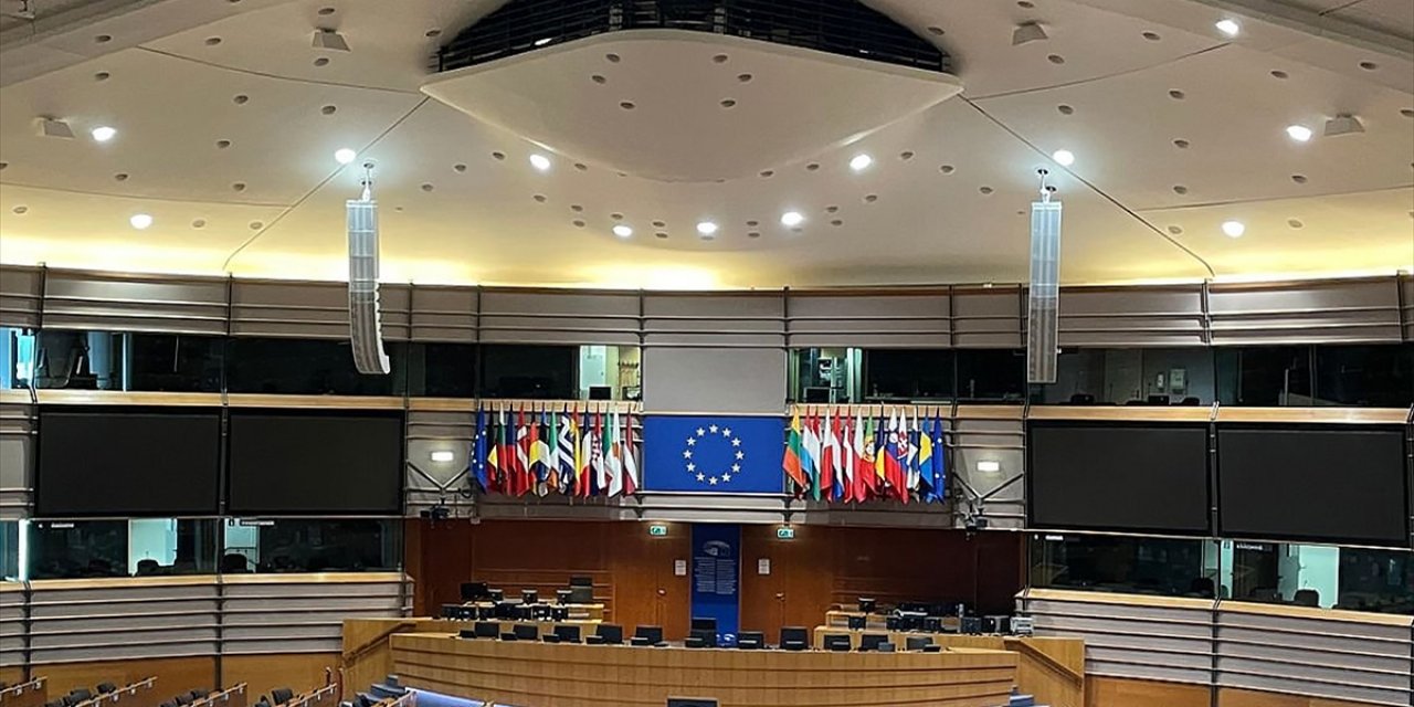 AB, 150 Milyar Avroluk Savunma Fonuna Tam Talep Olduğunu Duyurdu