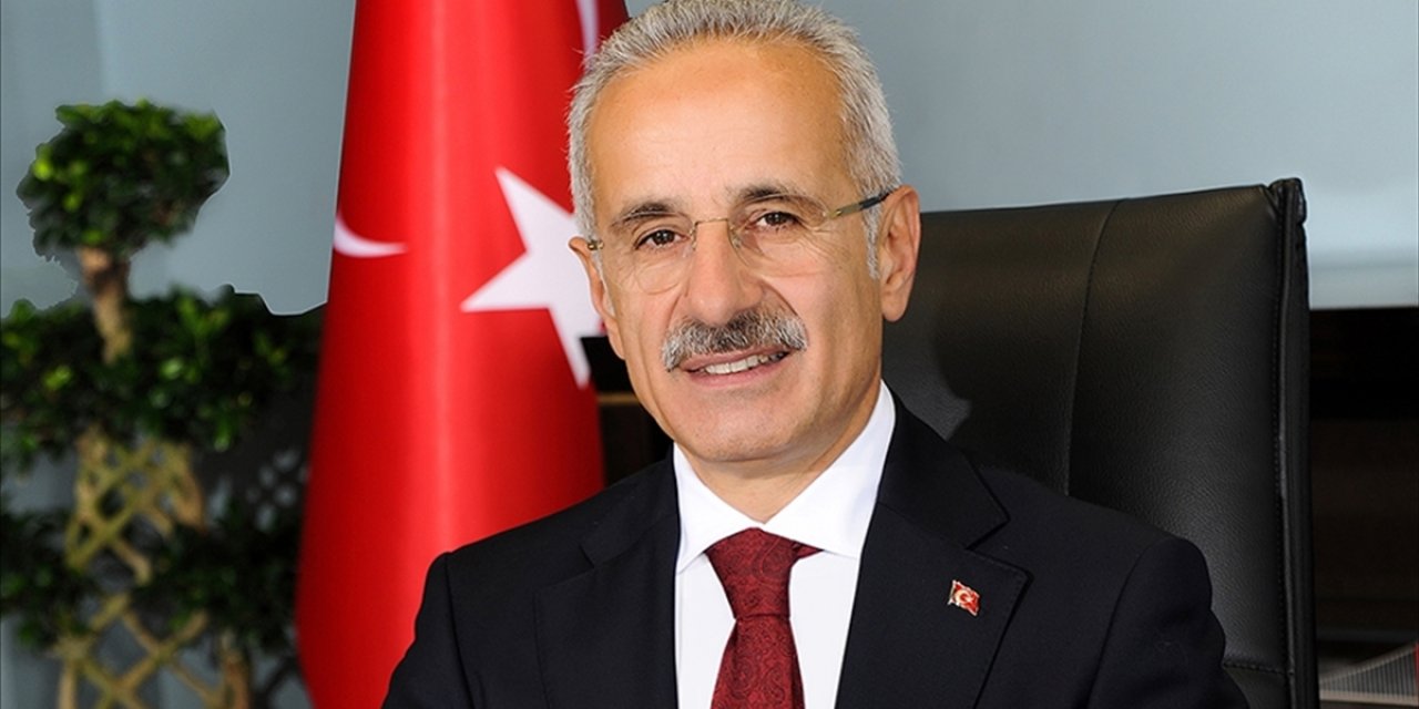 Bakan Uraloğlu, Demir Yolu Tesislerinde 4 Güneş Enerjisi Santralinin Devreye Alındığını Bildirdi