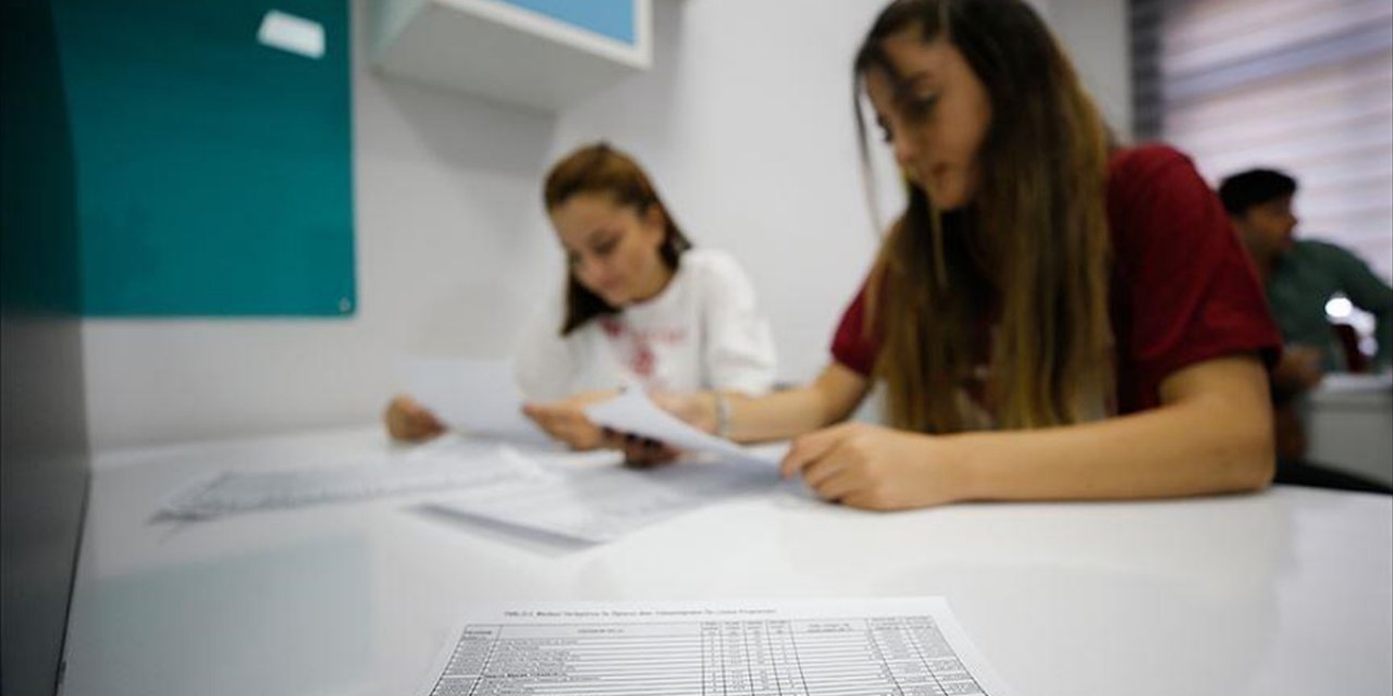 YKS'de İlk 1000'in Tercihi Tıp, Mühendislik, İşletme Ve Tarih Bölümleri Oldu