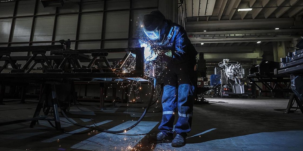 Türkiye Ekonomisi Yılın İkinci Çeyreğinde Yüzde 4,8 İle Beklentilerin Üzerinde Büyüdü