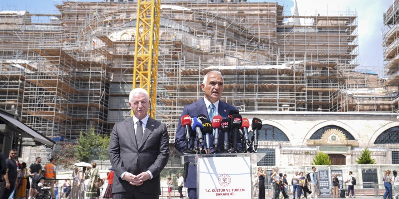 Bakan Ersoy, Ayasofya'daki Restorasyon ve Güçlendirme Çalışmalarını Yerinde İnceledi