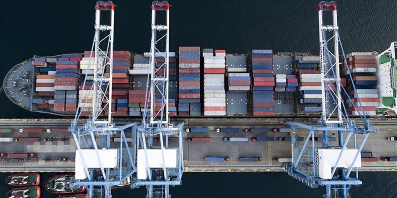 Türk Lirasıyla Dış Ticaret 8 Ayda 945 Milyar Lira İle Rekor Seviyeye Ulaştı