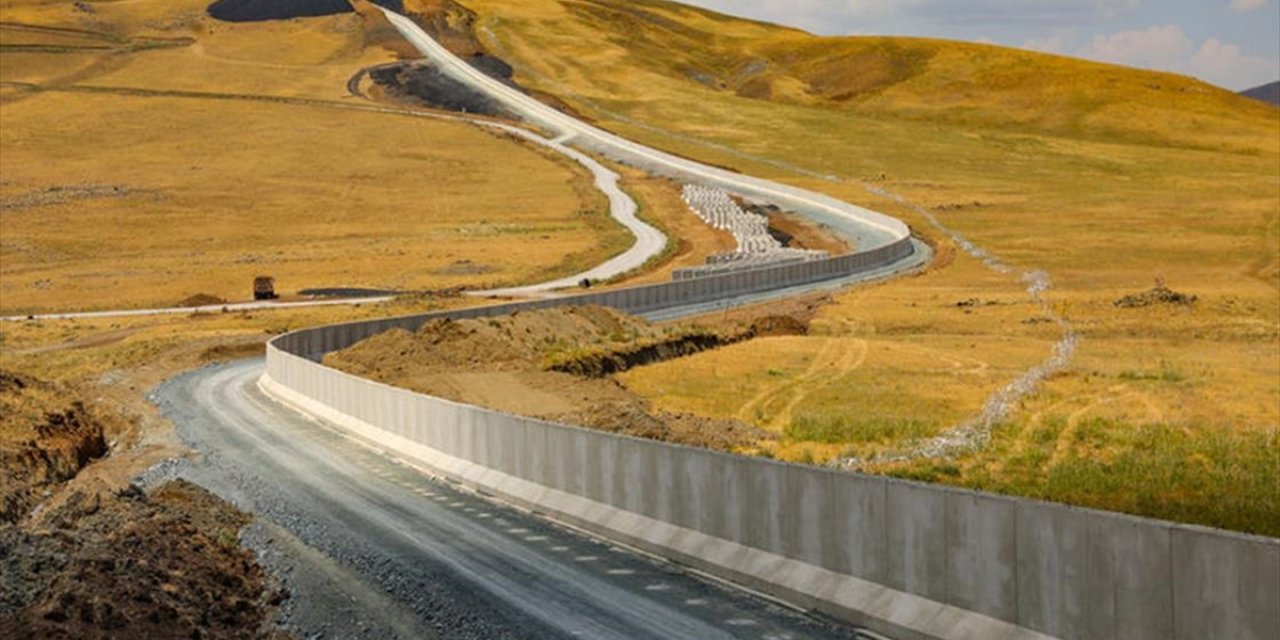 Terör Örgütü PKK/YPG, Türkiye Sınırında Ve Şam Yönetimi İle Temas Hatlarında İkmal Hatları Kuruyor