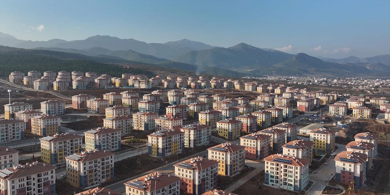 Depremzede Hak Sahiplerine 54 Bin 200 Bağımsız Bölüm Teslim Edilecek