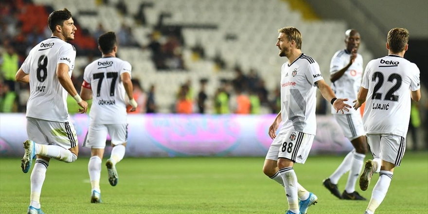 Beşiktaş Çıkış Arıyor