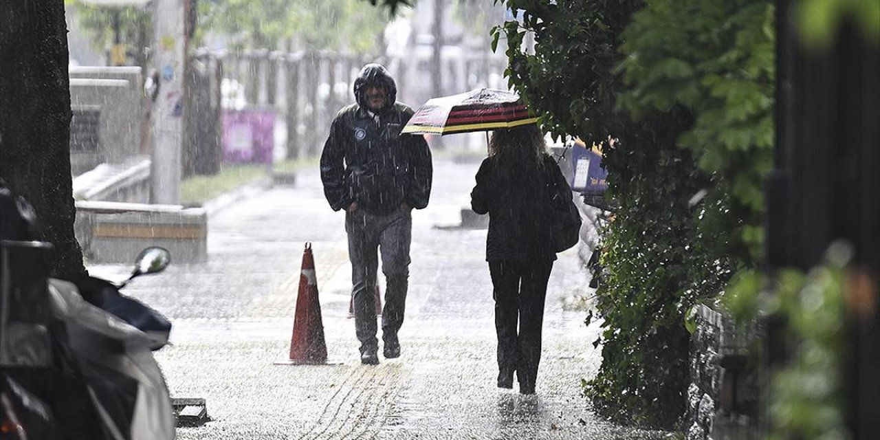 Bazı İller İçin Gök Gürültülü Sağanak Uyarısı