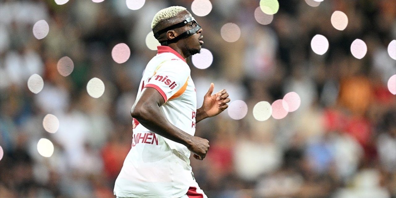 Galatasaray'da Victor Osimhen'in Ayak Bileğinde "Gerilme ve Kanama" Tespit Edildi