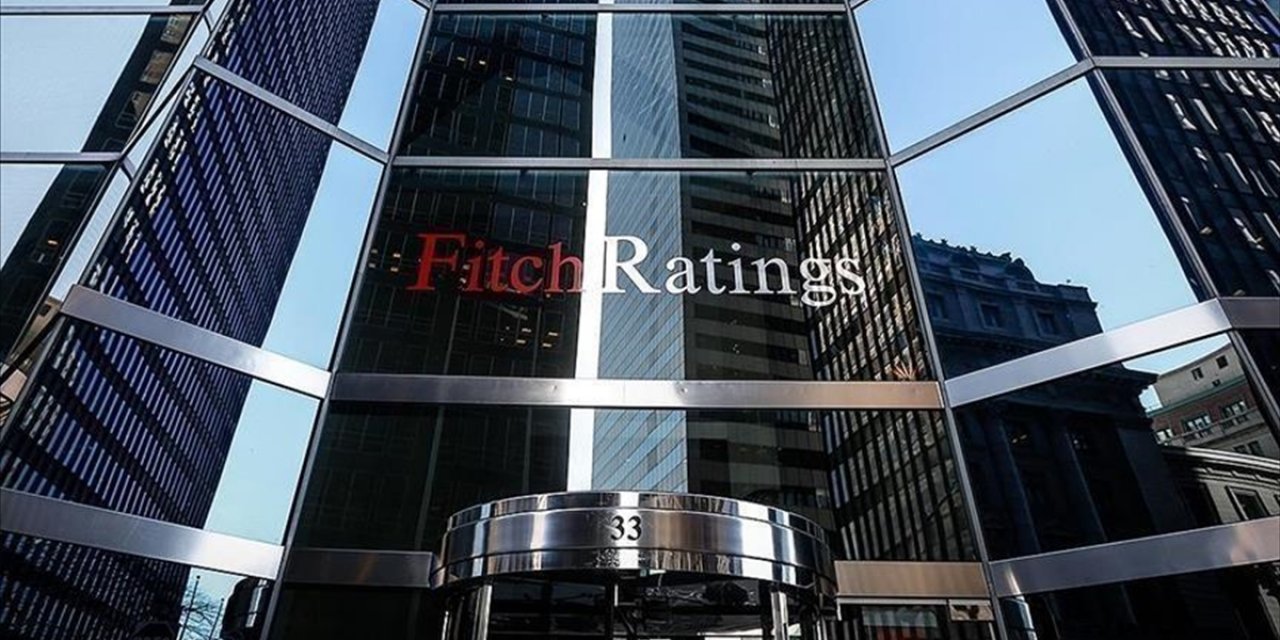 Fitch, Küresel Ekonomik Büyüme Tahminlerini Yükseltti