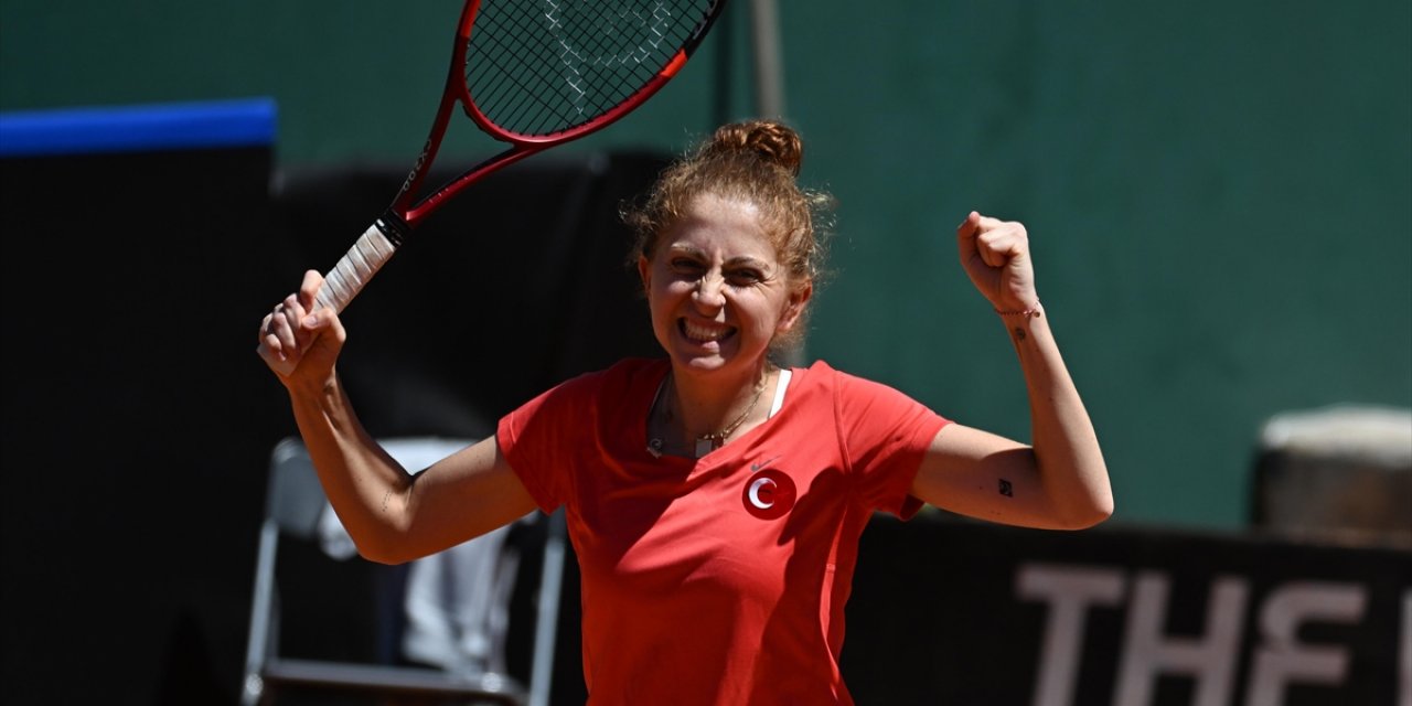 Milli Tenisçi Berfu Cengiz, Kariyerinin İlk Wta Ana Tablo Galibiyetini Aldı