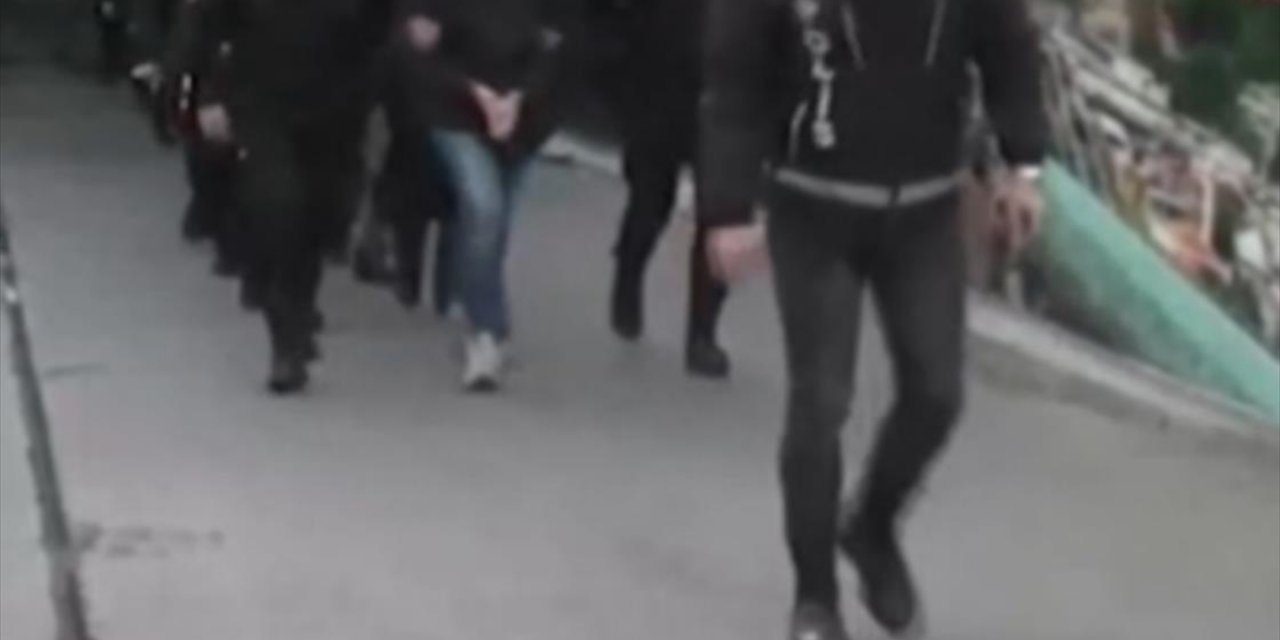 İstanbul'da Rüşvetle Sahte Evrak Düzenledikleri Belirlenen 54 Şüpheliye Operasyon