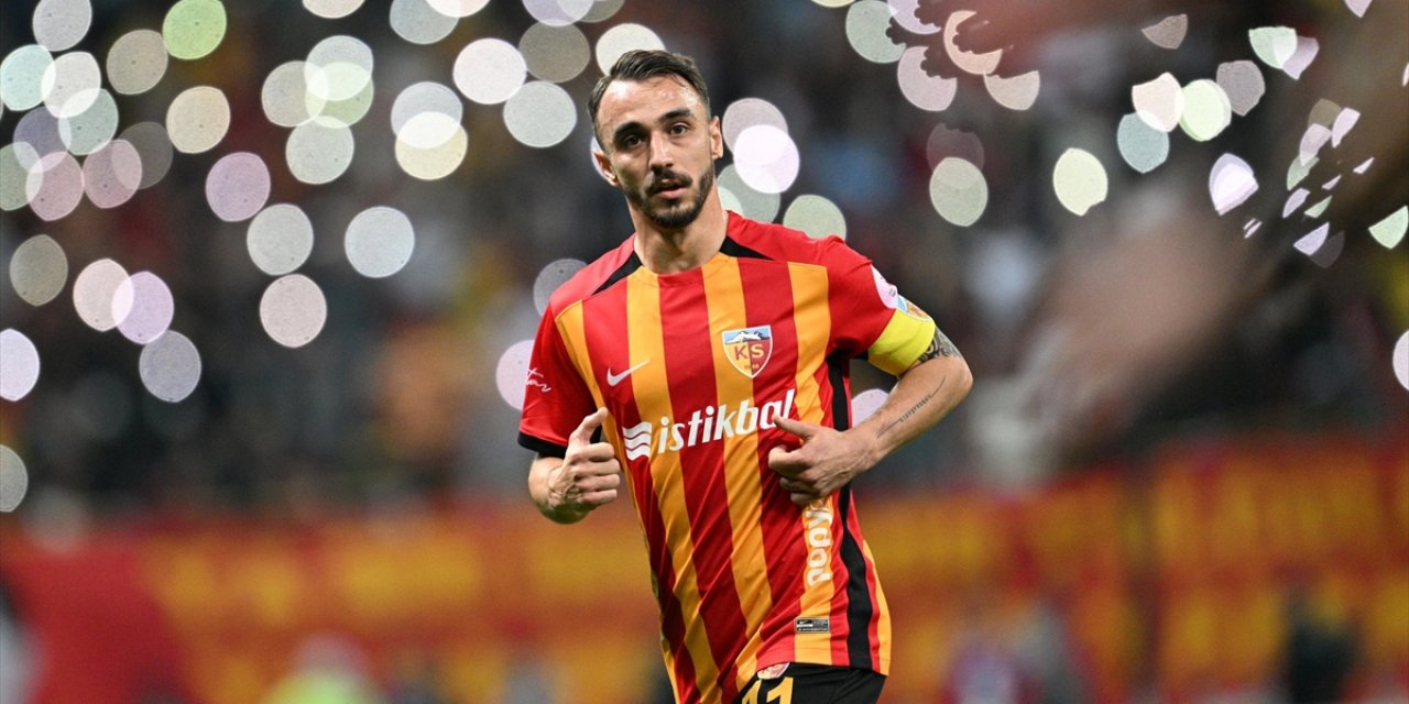 Kayserispor, Gökhan Sazdağı'nın Transferi İçin Beşiktaş İle Anlaştıklarını Açıkladı