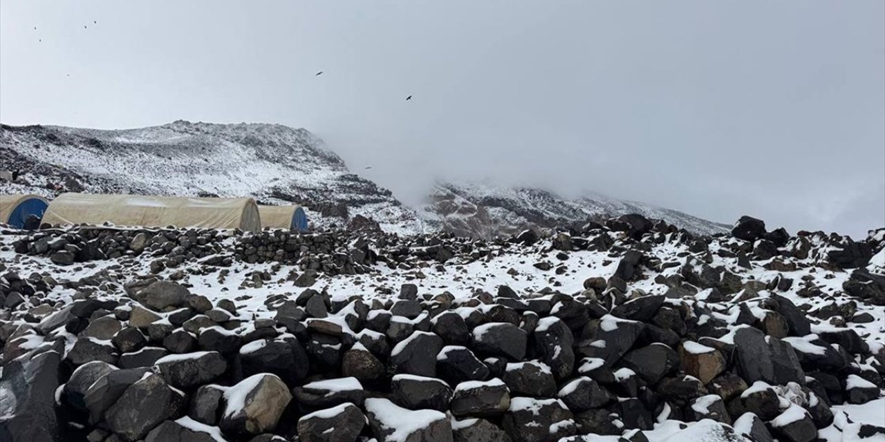 Ağrı Dağı'nda Kar Yağışı Etkili Oldu