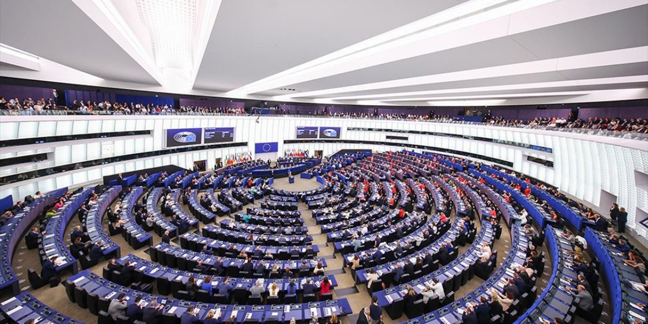 Avrupa Parlamentosu, İsrail'in Gazze'de Kıtlığa Yol Açan İnsani Yardımları Engellemesini Kınadı