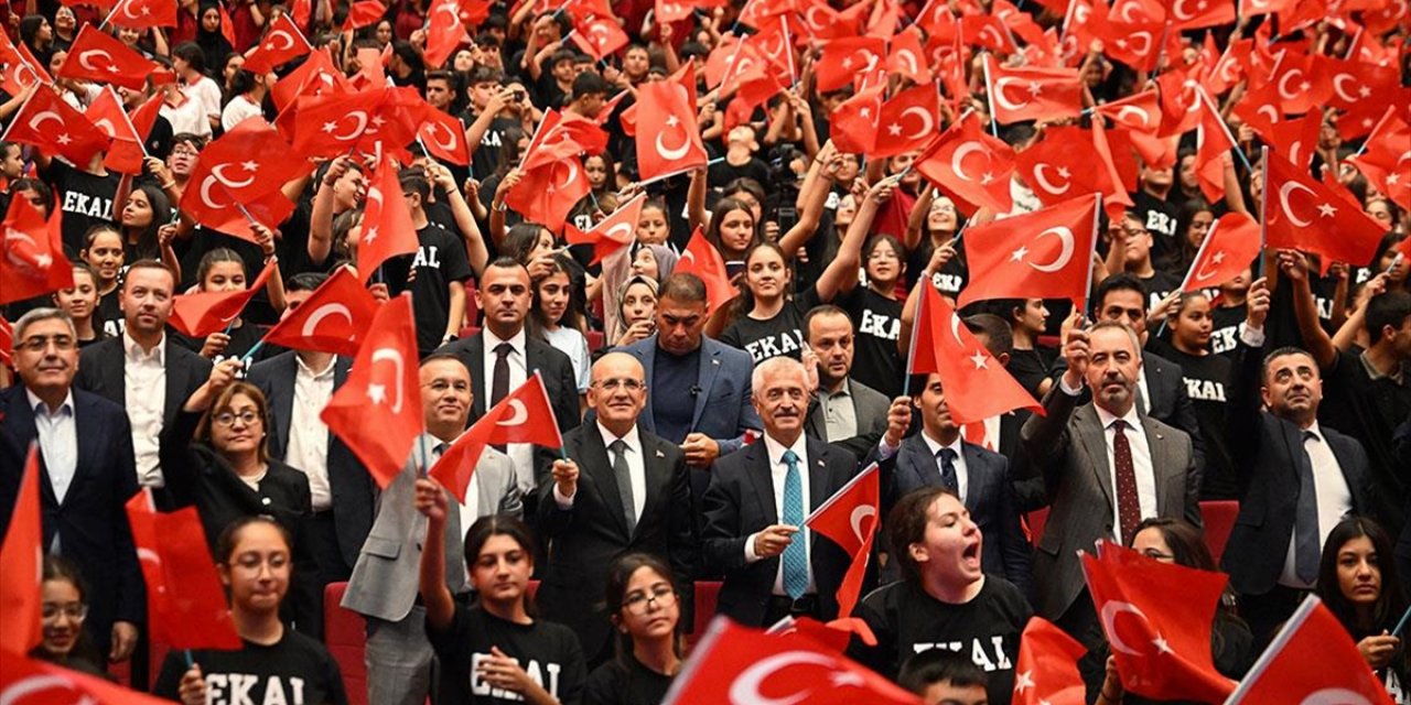 Hazine ve Maliye Bakanı Şimşek: Gelecekte Karşımıza Çıkabilecek Tehditlere Karşı En Büyük Silahımız Eğitimdir