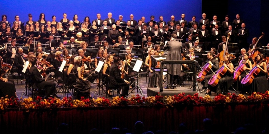 Antalya Devlet Opera Ve Balesi Sezonu Açtı