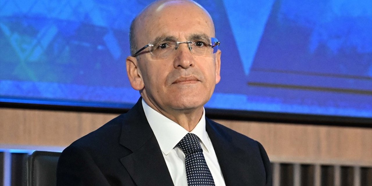 Bakan Şimşek: 2025'de Cari Açığın Gsyh'ye Oranının Yüzde 1,4 İle Sürdürülebilir Seviyelerde Kalmasını Öngörüyoruz