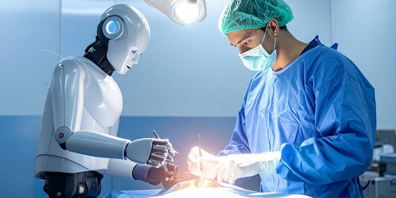 Yapay Zeka ve Robotlar Doktorların Rakibi Değil Yardımcısı Olacak