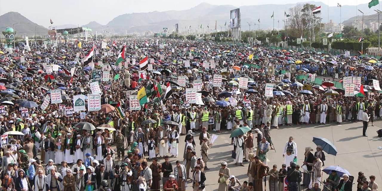 Fas ve Yemen'de Binlerce Kişi İsrail'in Gazze'de Soykırım Yapmasını Kınamak İçin Sokağa Çıktı