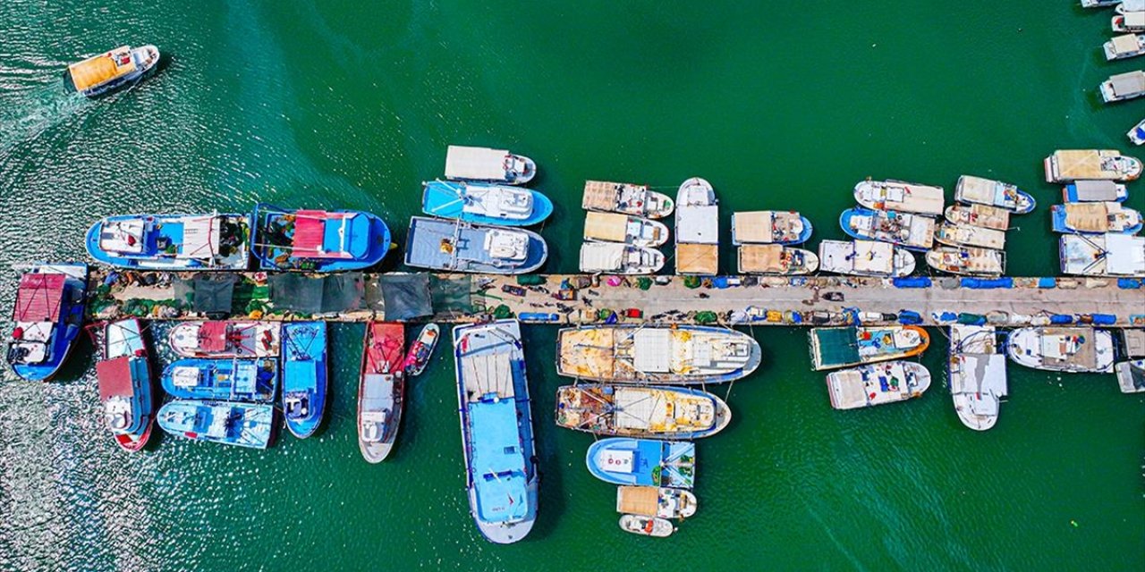 Akdenizli Balıkçılar Mavi Sularla Buluşmak İçin Son Hazırlıklarını Yapıyor