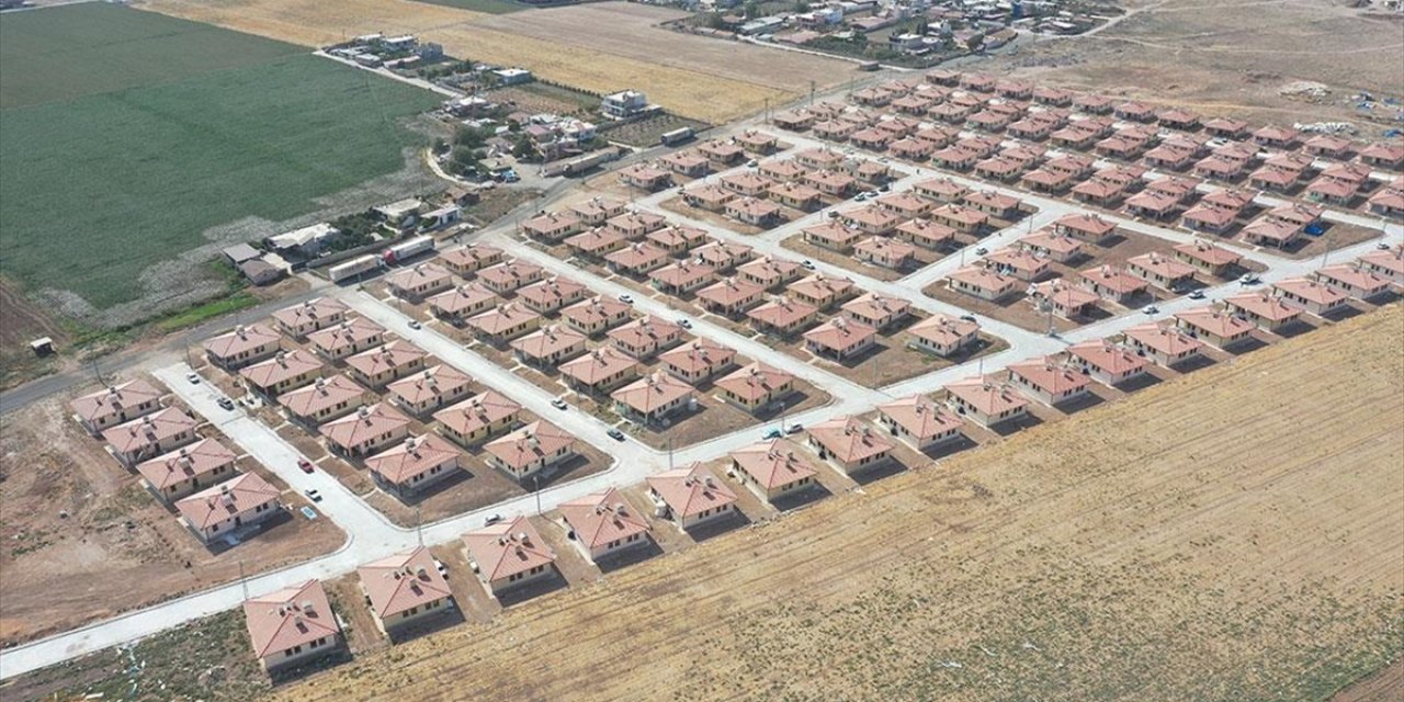 Türkiye'nin İlk "Kırsal Uydu Kenti" Hak Sahibi Depremzedelerden Tam Not Aldı